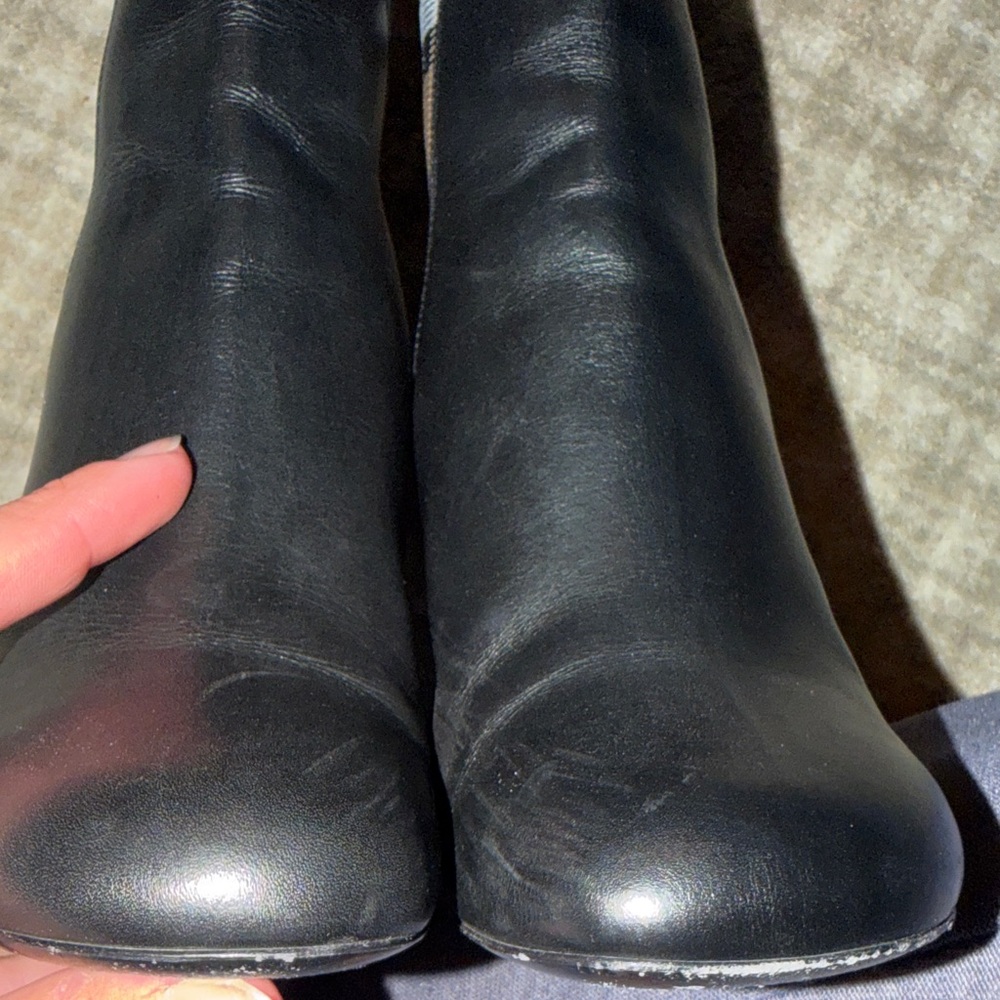 Burberry Black and Beige Plaid Heeled Boots - Picture 4 of 7